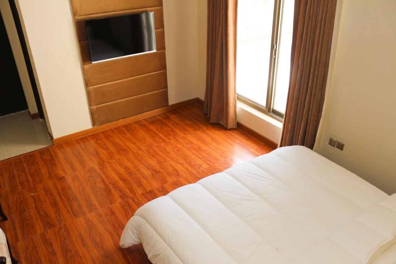 Shelton Hotel Лахор Экстерьер фото